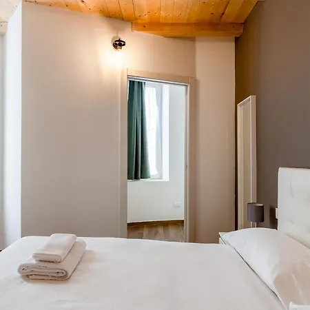 Family-friendly In Isola District Milano