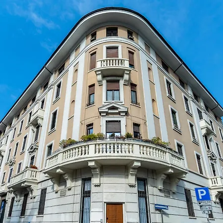 Family-friendly In Isola District Appartamento