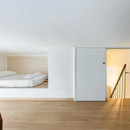 Family-friendly In Isola District Milano