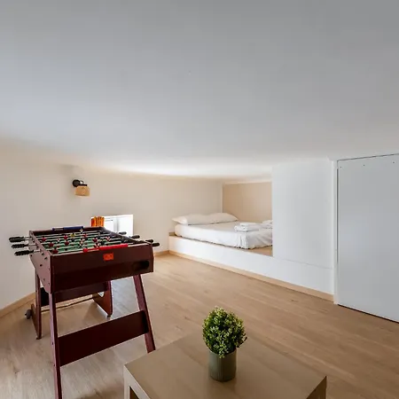 Family-friendly In Isola District Milano