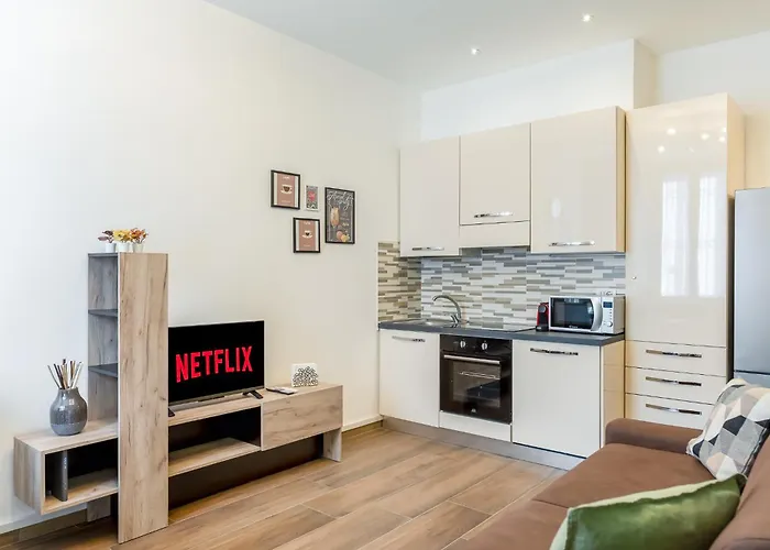 Family-friendly In Isola District דירה *